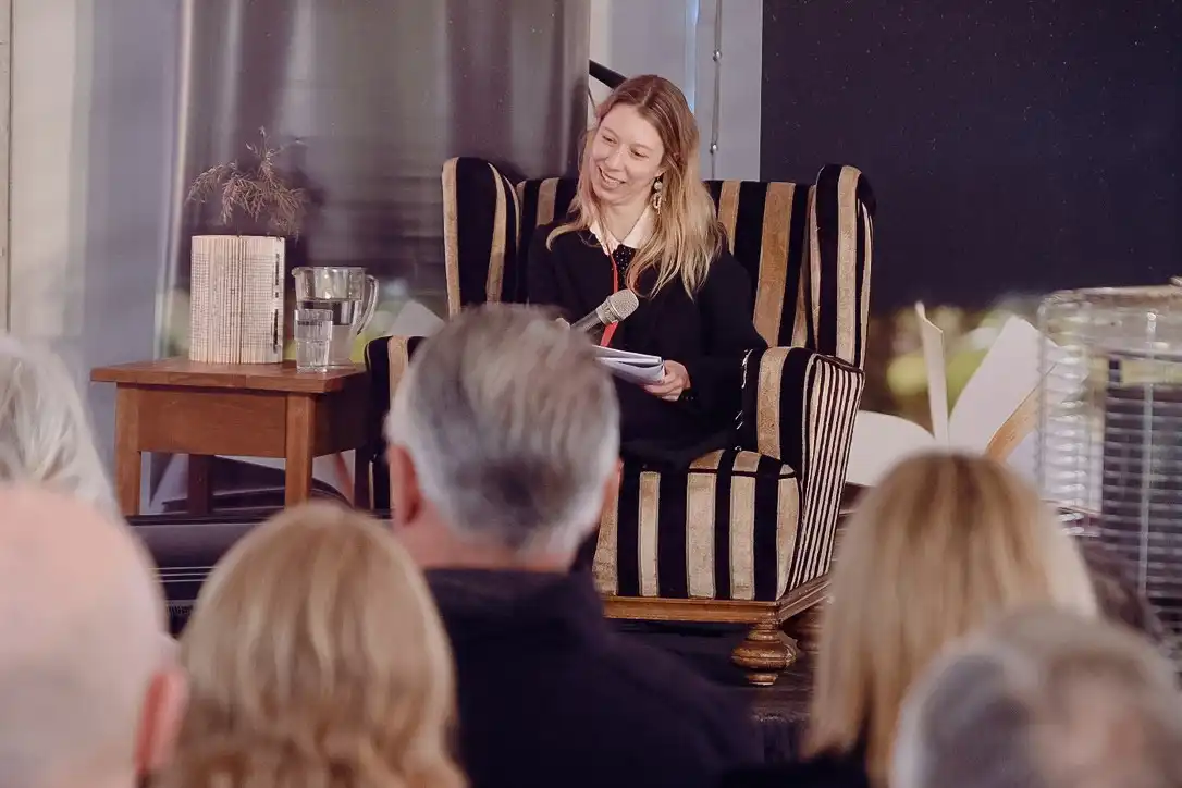 6802C63E-074B-4382-95D8-5D6D6447E942_1_105_c